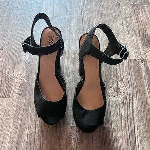 Mossimo Black Heels
